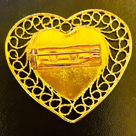 Vintage Gold Filigree and Enamel Floral Brooch - Picture 5 of 10